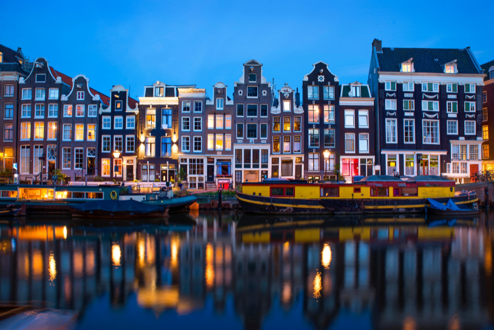 Cheap Business Class Flights From San Diego (SAN) To Amsterdam (AMS)