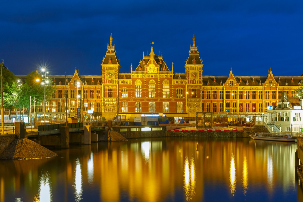 Cheap Business Class Flights From Detroit (DTW) To Amsterdam (AMS)
