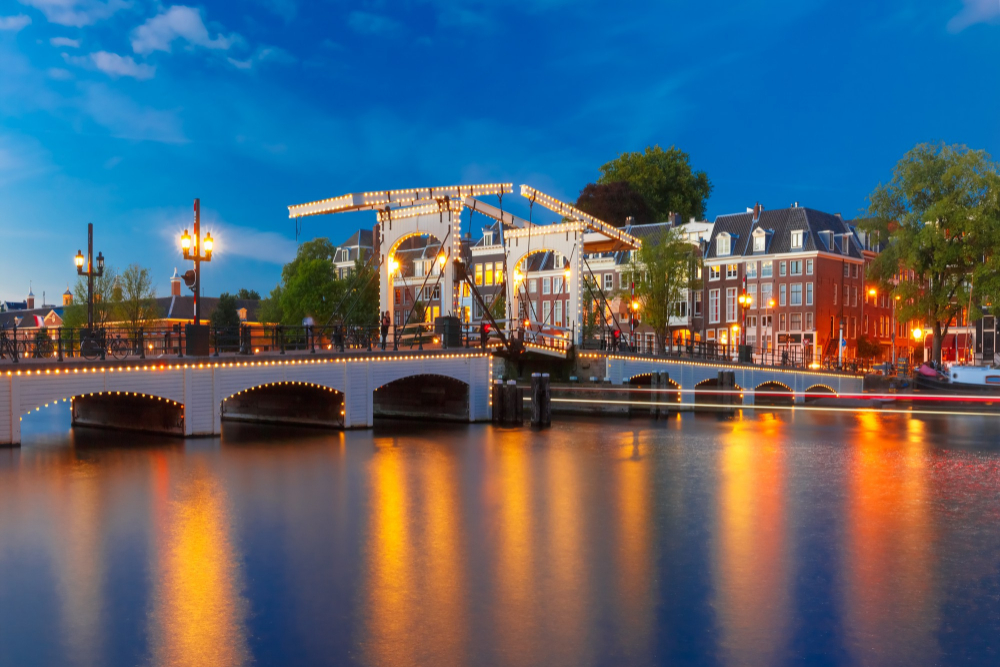 Cheap Business Class Flights From San Francisco (SFO) To Amsterdam (AMS)
