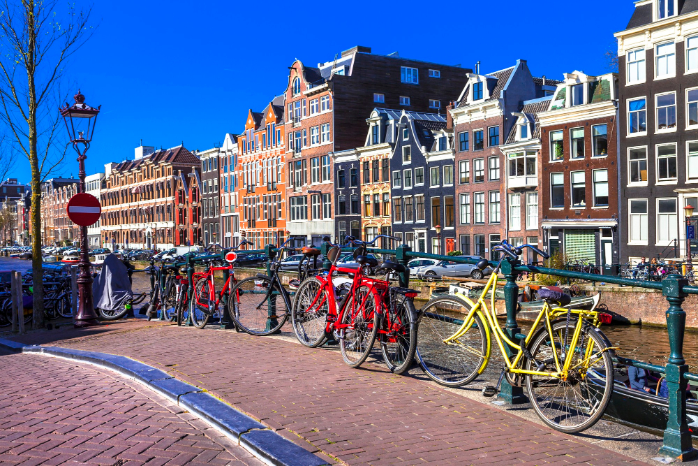 Cheap Business Class Flights From Washington (IAD) To Amsterdam (AMS)