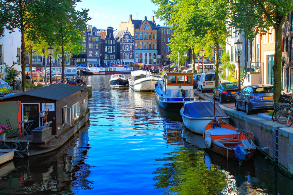 Cheap Business Class Flights From Chicago (ORD) To Amsterdam (AMS)